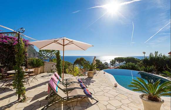 Villa près de la mer à Eze avec piscine