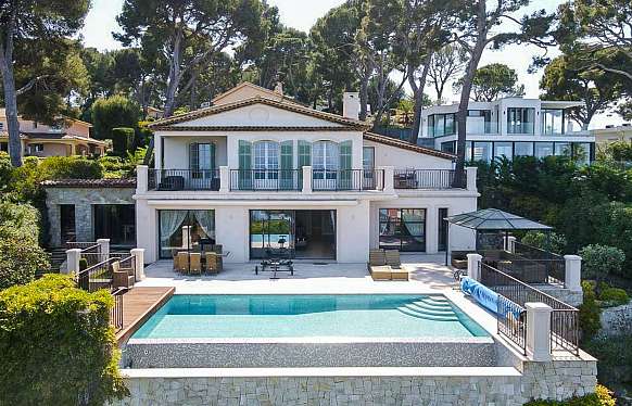 Villa à Cap d'Antibes avec 5 chambres et vue mer