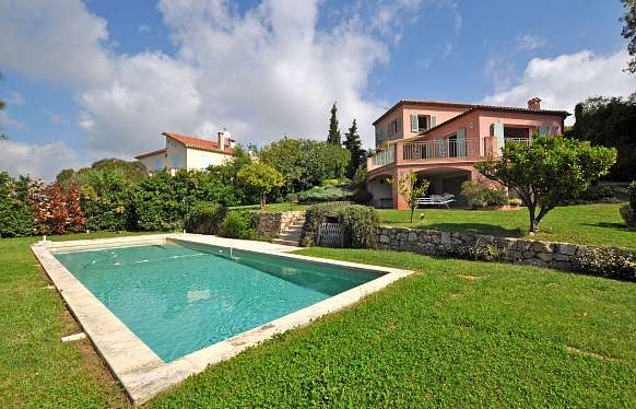 Rent sea view villa with garden in Cannes