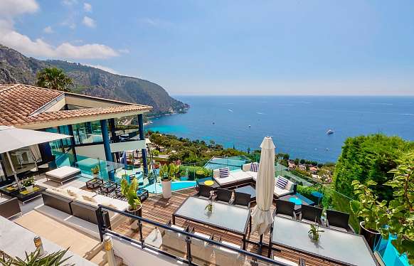 Eze-sur-Mer Villa with Panoramic Sea Views, Near Monaco