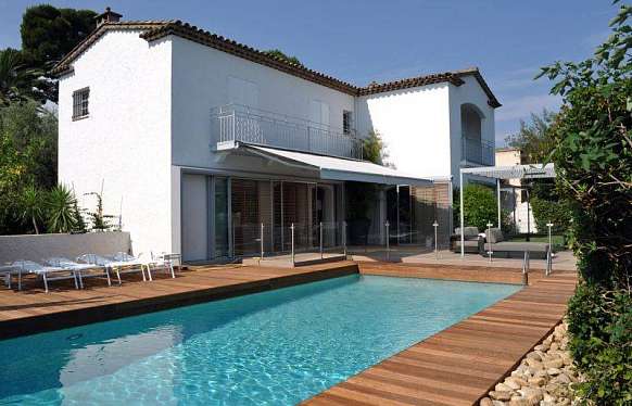 Modern villa for rent in Cap d'Antibes