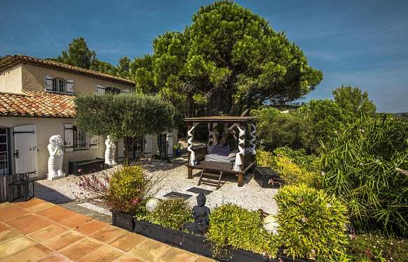 Lovely house by the sea for rent in Saint-Tropez close to Pampelonne beach