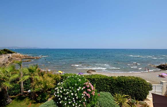 Fréjus Beachfront Villa with Private Beach Access and Rental Potential