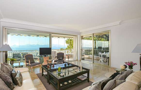 Sea view apartment in Cannes Californie