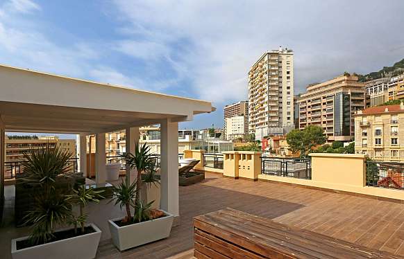 Luxury rooftop penthouse in La Rousse - Saint-Roman district