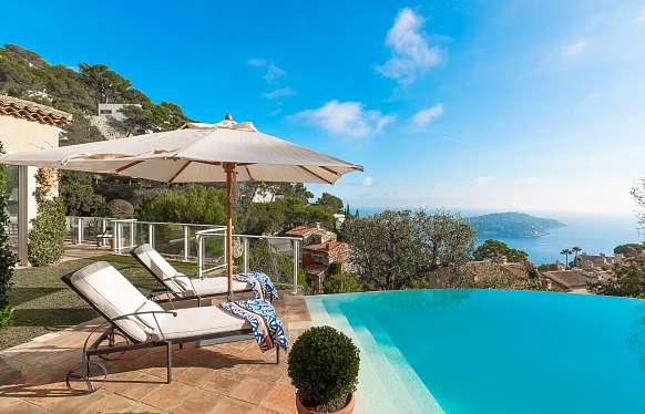 Villa à louer dans un prestigieux domaine fermé à Villefranche-sur-Mer