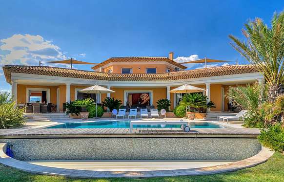 Villa avec vue imprenable sur la baie de Saint-Tropez