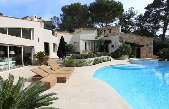 Villa in Mougins in a privileged setting