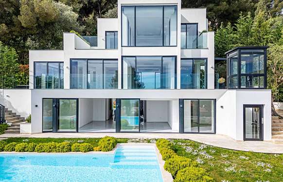 Modern Villa in Roquebrune-Cap-Martin with Sea and Mountain Views