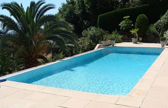 Modern villa for rent at Mandelieu-la-Napoule