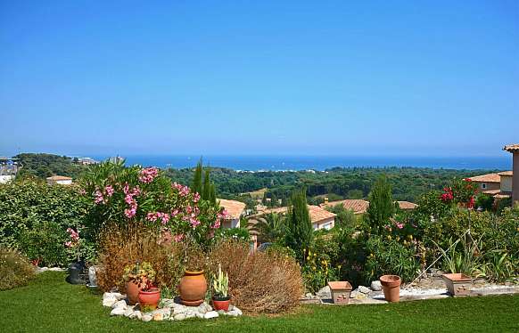 Аренда небольшого дома в закрытой резиденции в Villeneuve-Loubet