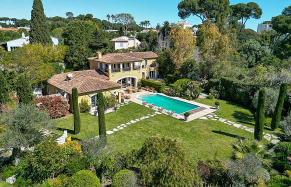 Spacious Property in Cap d'Antibes, 5 minutes walk from Keller beach