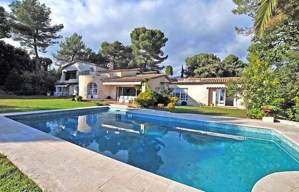 Néo-provençal property of 5000 sqm with sea view in Saint-Paul de Vence