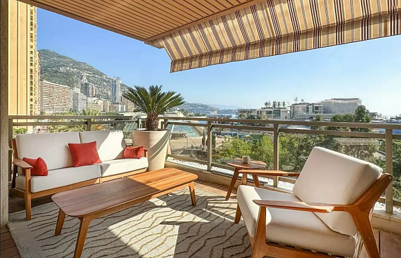 Luxurious Apartment in Monaco's Prestigious "Golden Square"