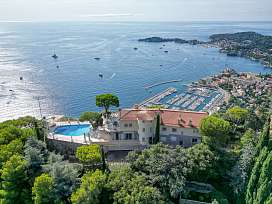 Villa in Villefranche-sur-Mer with breathtaking views of the sea and Saint-Jean-Cap-Ferrat