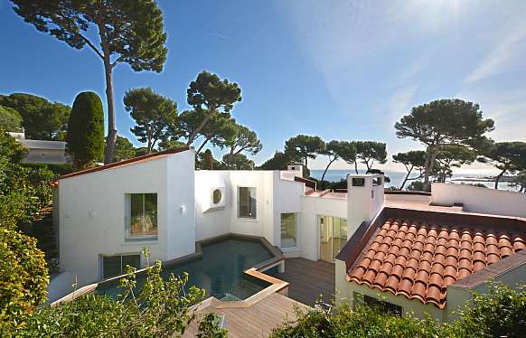 Villa à côté de la plage la Garoupe Cap d'Antibes en vente