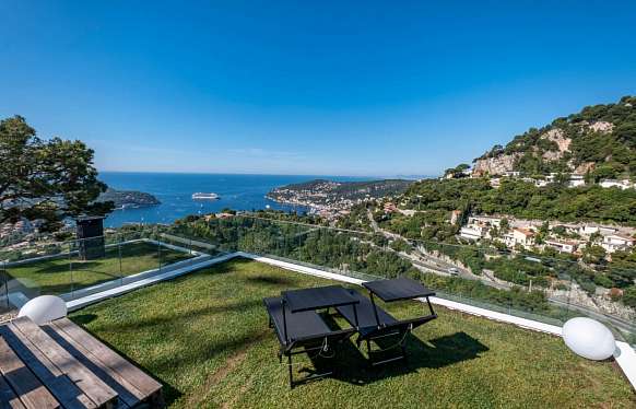 Villa à Villefranche-sur-Mer avec vue mer à couper le souffle