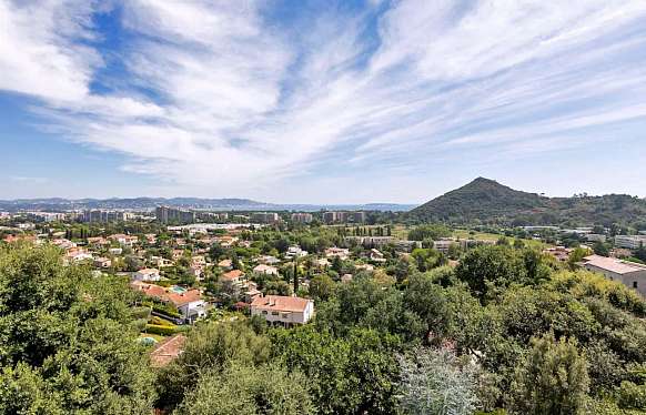 Location d'une villa vue mer à Mandelieu-la-Napoule