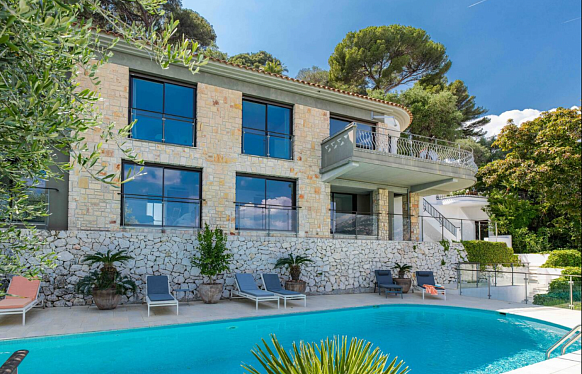 Cap Ferrat Villa with Stunning Views of Monaco and Sea