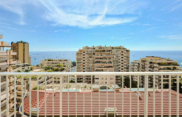 Transformable Apartment in Château Périgord II, Monaco