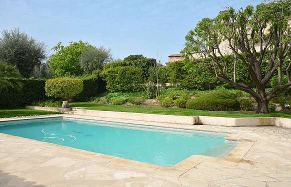 Location d'une villa vue mer dans un domaine fermé à Nice