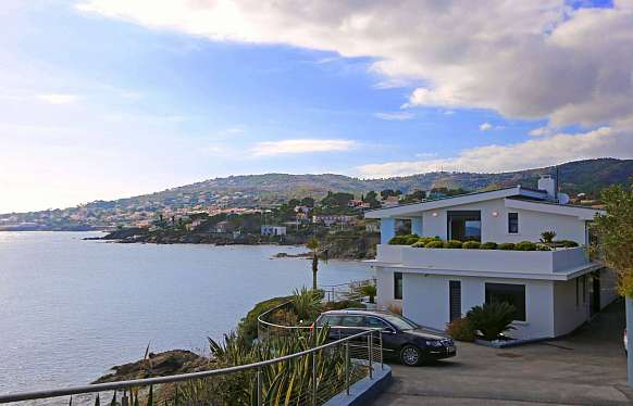 Villa pied dans l'eau à Saint-Aygulf