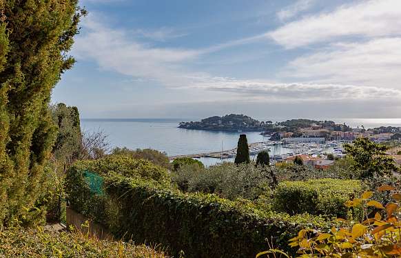 Villa authentique au Cap Ferrat avec jolie vue mer