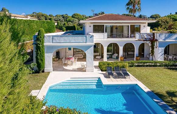 House in Cap d'Antibes walking distance to the sea